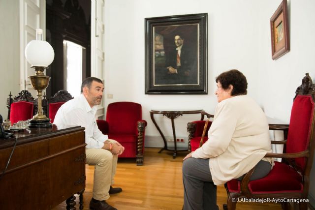 José López recibe a la hija del antiguo alcalde de Cartagena, Alfonso Torres - 1, Foto 1