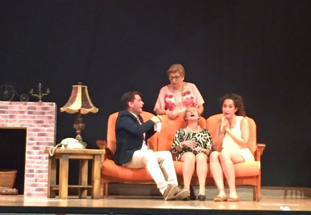 Las risas de Tres papás para Totó inauguran V Certamen Juan Baño de teatro amateur de Las Torres de Cotillas - 3, Foto 3