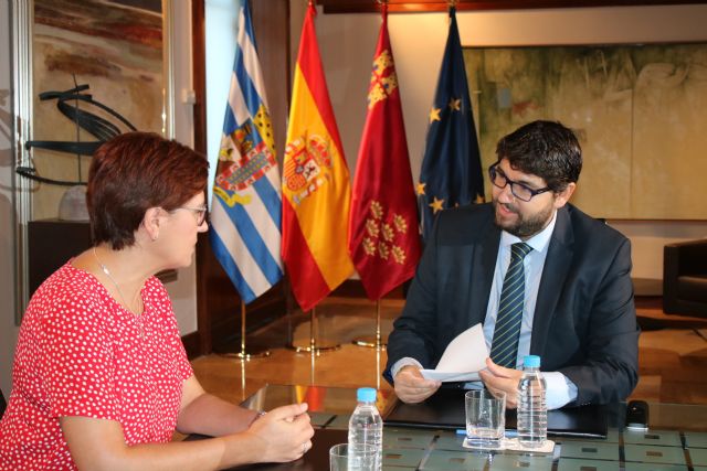 El presidente de la Comunidad se reúne con la alcaldesa de Jumilla - 2, Foto 2