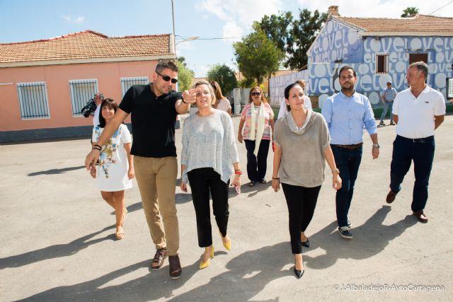 Los padres y madres del Llano se muestran satisfechos con la rapidez de las obras en el colegio - 1, Foto 1
