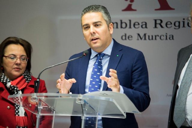 Jesús Cano: El PSOE se dedica a criticar y a no hacer nada mientras el Gobierno regional trabaja para solucionar los problemas de los viticultores - 1, Foto 1