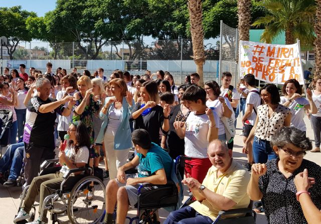 Familia contrata 17 nuevas plazas en el centro de día de Astrapace para personas con parálisis cerebral - 1, Foto 1