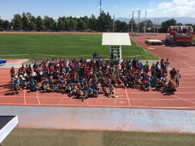 150 jóvenes de los centros Pilar Soubrier, Pérez de Hita y Apandis conviven a través del deporte en la Jornada para la Integración - 1, Foto 1