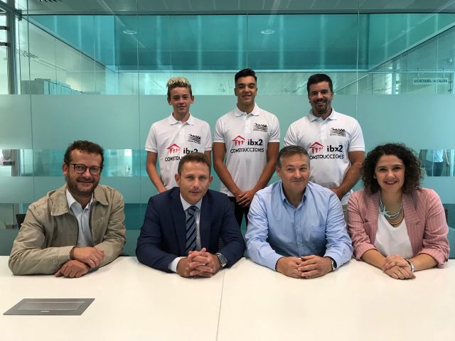 El Alcalde de Torre Pacheco recibe a Pedro José Carmona y José Garnés, deportistas destacados del Club Natación de Torre Pacheco - 1, Foto 1