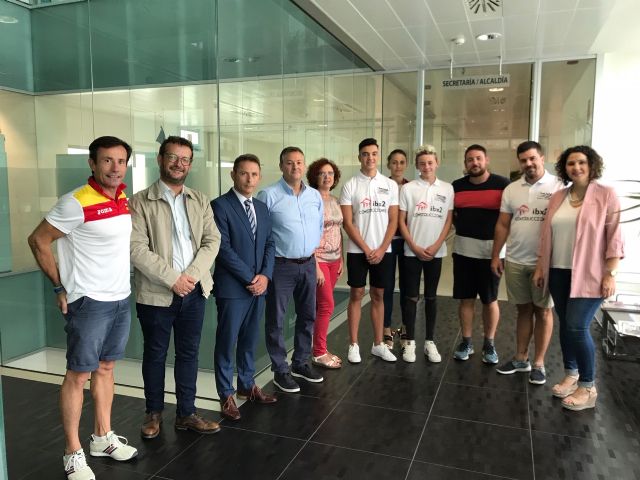 El Alcalde de Torre Pacheco recibe a Pedro José Carmona y José Garnés, deportistas destacados del Club Natación de Torre Pacheco - 3, Foto 3