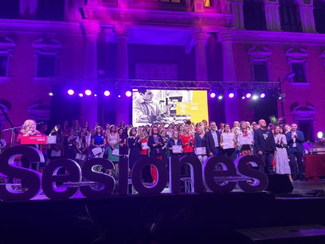 Carolina Bastida y Marta Garrido reconocidas como 'Mujeres Relevantes de la Región de Murcia' por la Universidad de Murcia - 2, Foto 2