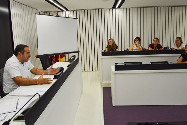 El concejal de Educación se reúne con las AMPAS para atender sus necesidades de primera mano - 3, Foto 3