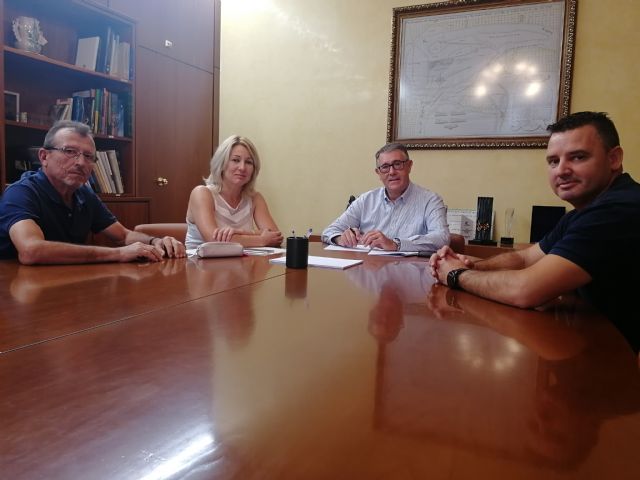 Mario Urrea analiza con la alcaldesa de Campos del Río, María José Pérez, las consecuencias de la DANA en la localidad - 1, Foto 1