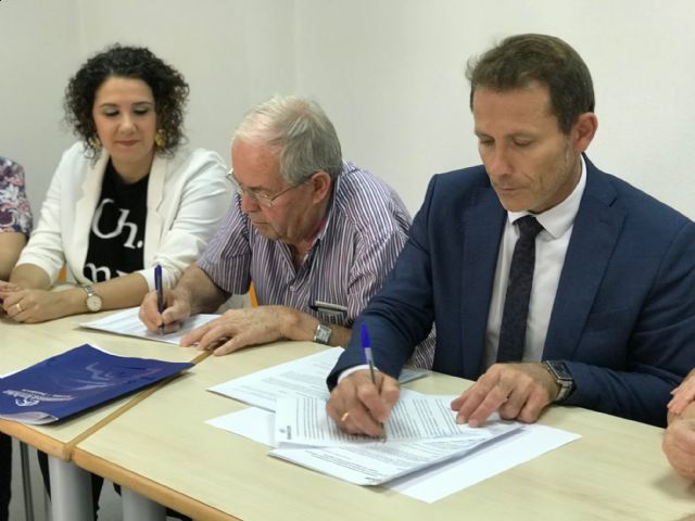 El Ayuntamiento firma un Convenio de Colaboración con la Asociación de Pensionistas y Jubilados Virgen del Rosario de Torre Pacheco - 2, Foto 2