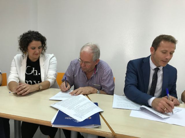 El Ayuntamiento firma un Convenio de Colaboración con la Asociación de Pensionistas y Jubilados Virgen del Rosario de Torre Pacheco - 5, Foto 5