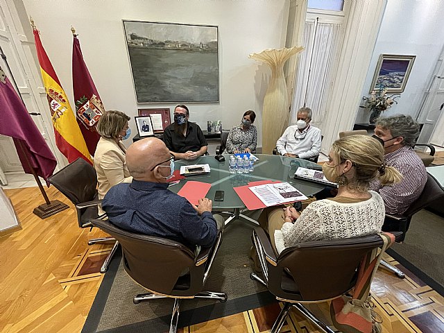 El Ayuntamiento opta a fondos europeos para la transformación tecnológica y comercial de la calle San Fernando - 1, Foto 1