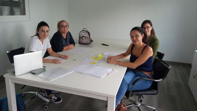 La Asociación Guadalentín Emprende ofrece asesoramiento a todos aquellos que quieran obtener una plaza en el Vivero de Empresas Culturales y Creativas 'Ceilum' de Puerto Lumbreras - 1, Foto 1