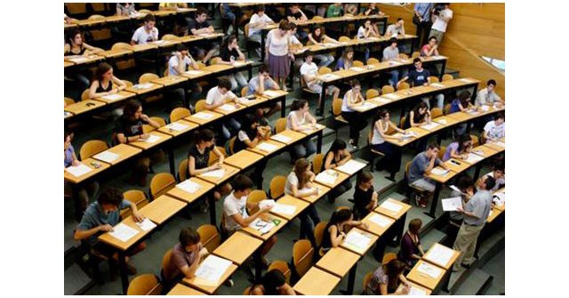 Casi la mitad de los españoles de entre 25 y 34 años tiene estudios superiores, por encima de la media europea - 1, Foto 1