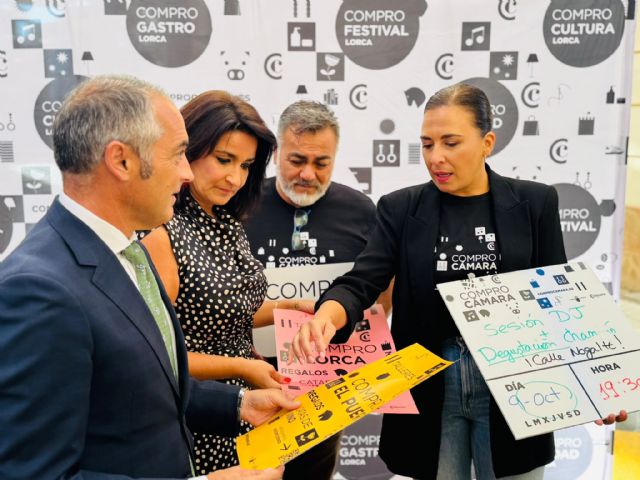 El Ayuntamiento se suma a la promoción del comercio local para que forme parte de la vida cultural y social de la ciudad - 4, Foto 4