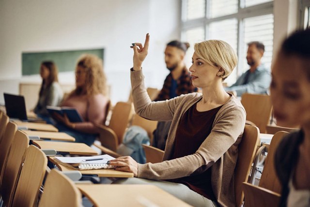 Convocados los premios extraordinarios de ESO para personas adultas - 1, Foto 1