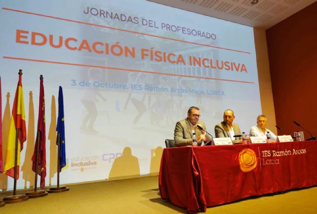 Un centenar de docentes participa en Lorca en unas jornadas de Educación Física inclusiva - 2, Foto 2