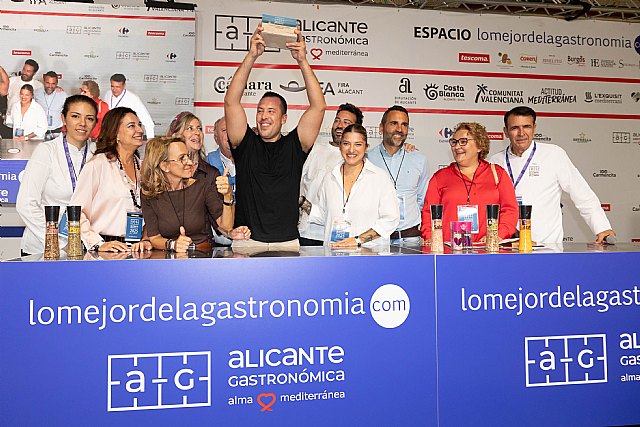 Mesón La Noria (Rojales) gana la III edición Concurso al Mejor Caldo con Pelotas celebrado en la Feria Alicante Gastronómica - 3, Foto 3