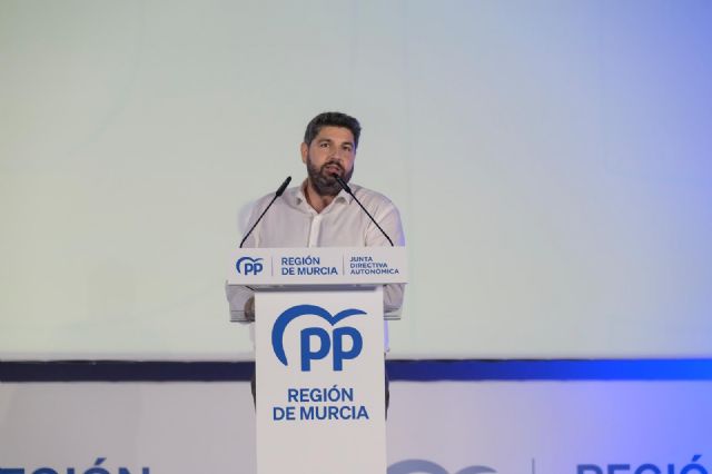 López Miras se presenta a la reelección como presidente del PPRM para fortalecer el partido, renovar ideas, coger impulso y ganar por mayoría absoluta las elecciones de 2027 - 3, Foto 3