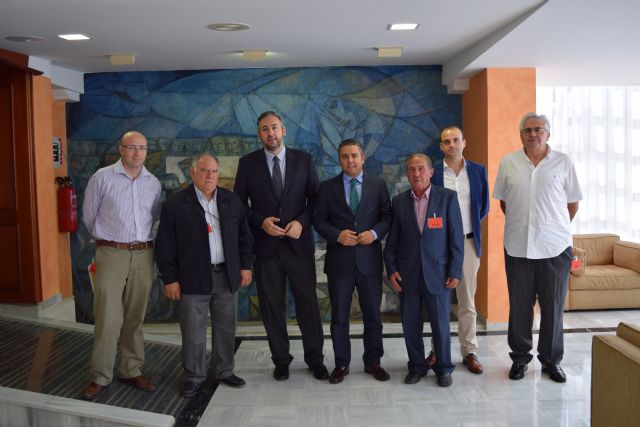 La  Asamblea respalda que la trucha y las carpa salgan del catálogo de especies invasoras como demandan los pescadores - 1, Foto 1