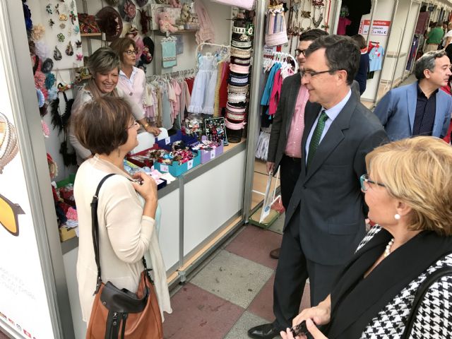 Más de un centenar de comercios ocupan el centro de la ciudad hasta el domingo con las mejores ofertas y descuentos - 1, Foto 1