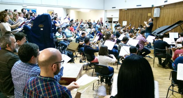 La Orquesta Sinfónica de la Región actúa mañana en Águilas junto a la Coral Discantus y al pianista Gabriel Escudero - 1, Foto 1