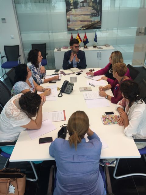 Reunión del grupo de coordinación para hacer el seguimiento a las acciones de participación para las Estrategias de Desarrollo Urbano Sostenible e Integrado (DUSI). - 2, Foto 2