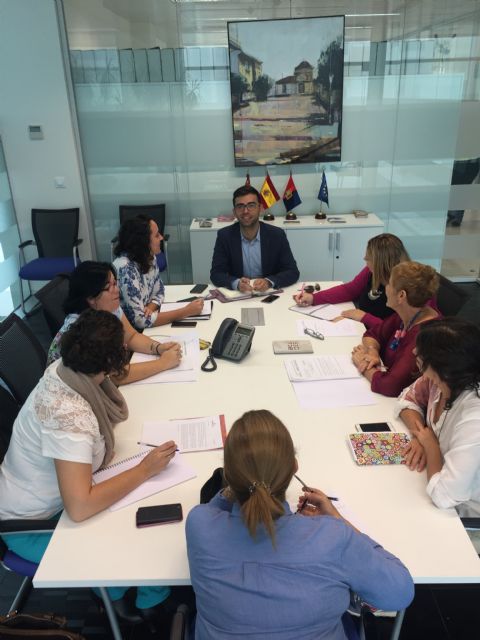 Reunión del grupo de coordinación para hacer el seguimiento a las acciones de participación para las Estrategias de Desarrollo Urbano Sostenible e Integrado (DUSI). - 3, Foto 3