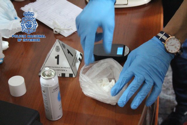 Detenidas diez personas especializadas en adulterar sustancia estupefaciente para su posterior distribución al menudeo - 2, Foto 2