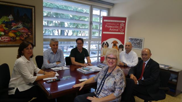 La directora general de Agricultura, Ganadería, Pesca y Acuicultura se reúne con la Asociación de Veterinarios Especialistas en Porcino - 1, Foto 1