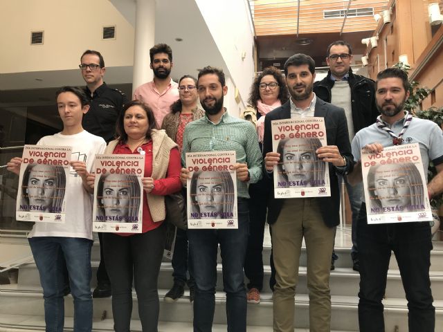 ​El Ayuntamiento desarrolla junto a FOM Lorca y numerosos colectivos de la ciudad un amplio programa de más de 25 actividades para conmemorar el 25N - 1, Foto 1