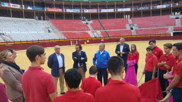 La Comunidad apoya el trabajo de la Escuela Taurina - 2, Foto 2