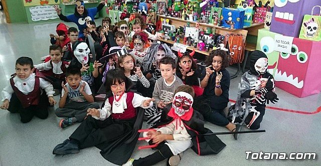 El CEIP La Cruz celebró Halloween, Foto 1