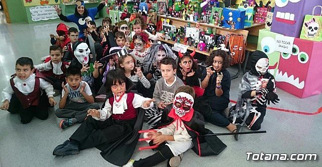 El CEIP La Cruz celebró Halloween, Foto 1
