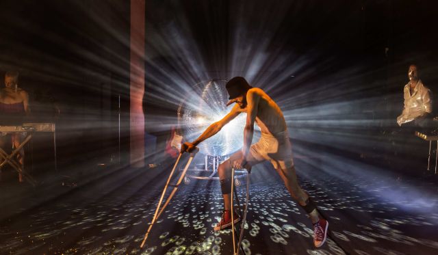 La vanguardia y la innovación llegan el sábado al TCM con Matarile Teatro y su espectáculo ´DAIMON y la jodida lógica´ - 1, Foto 1