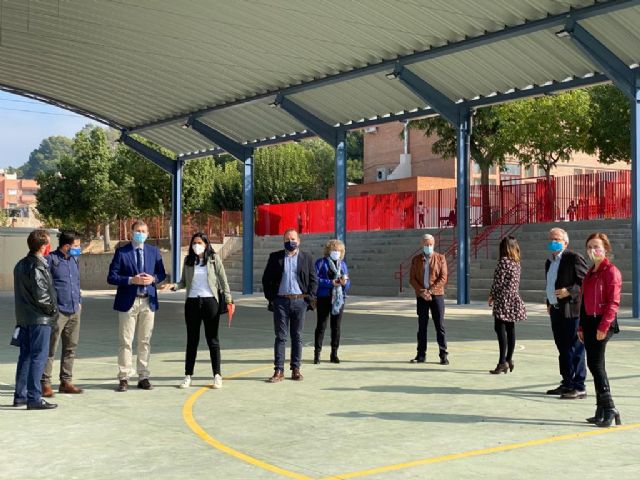 Los alumnos del colegio público de El Bojar cuentan con una nueva cubierta de 1.400 metros cuadrados en la pista polideportiva - 1, Foto 1