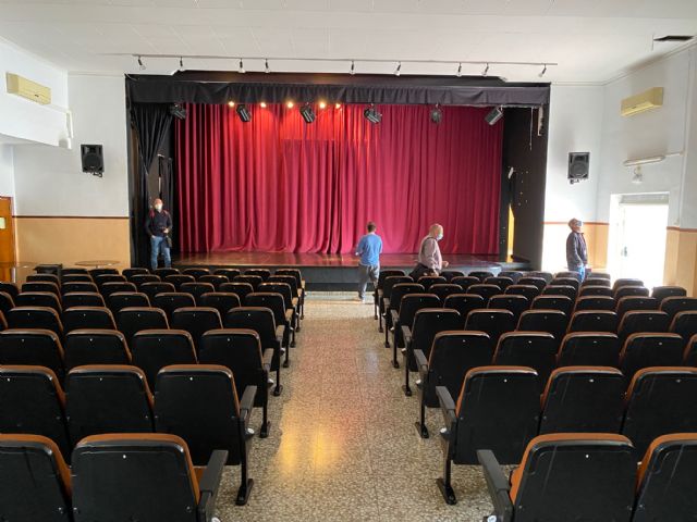 Visita de empresas licitadoras a las obras de rehabilitación del Centro Cívico de Roldán - 3, Foto 3