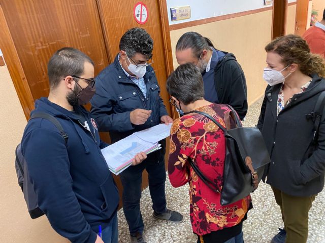 Visita de empresas licitadoras a las obras de rehabilitación del Centro Cívico de Roldán - 4, Foto 4