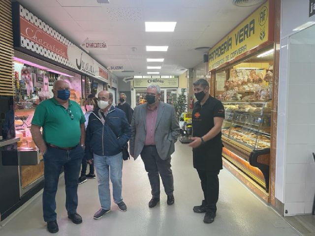 Los clientes de la plaza de abastos de Vistabella podrán ganar cheques regalo por indicar qué aspectos se pueden mejorar en el mercado - 2, Foto 2