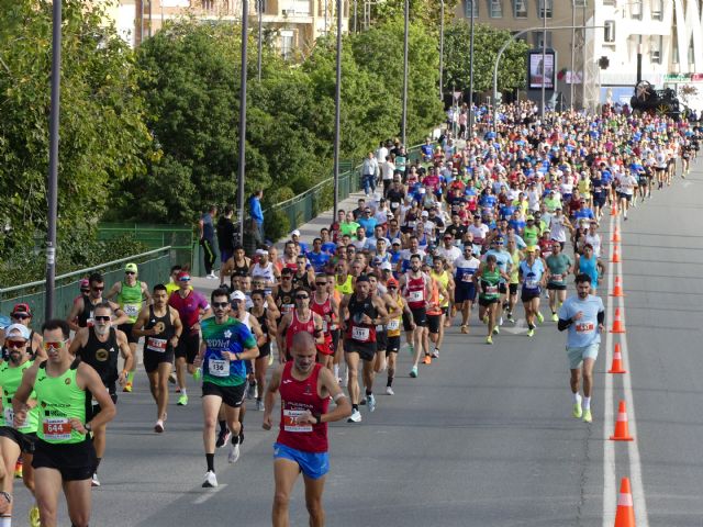 Lorca se citó este domingo con la Media Maratón y 7km. Saludables - 1, Foto 1