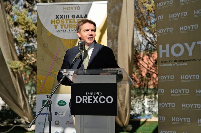 HoyTú premia en su fiesta anual a Luis Saorín, Zambú Higiene, La Boca Te Lía, Viva Suecia y la Fundación Camino de la Cruz