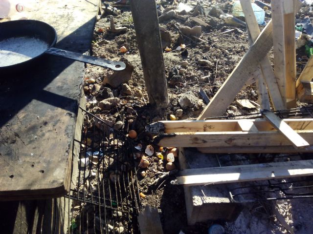 IU-Verdes denuncia que varias personas llevan meses viviendo a la intemperie en la zona de la Virgen de las Huertas - 2, Foto 2