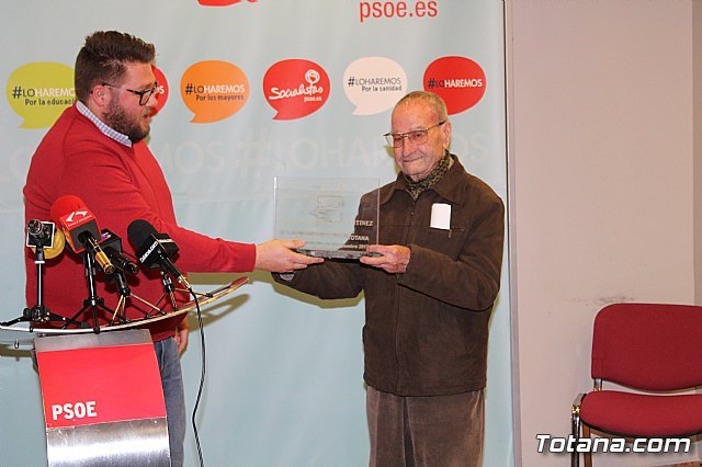 Juventudes Socialistas de Totana realiza un homenaje a su presidente de honor Laureano Molino, Foto 3