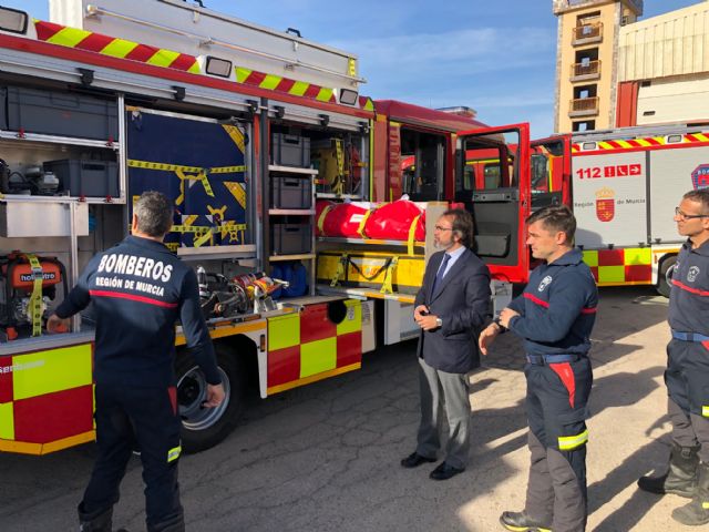 La Comunidad entrega al parque de bomberos de Molina de Segura un nuevo camión - 1, Foto 1