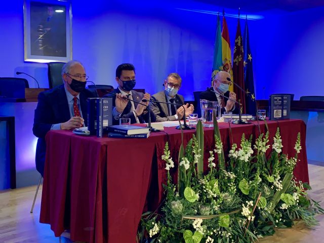 La Universidad de Murcia elabora una completa historia del San Javier en dos volúmenes - 1, Foto 1