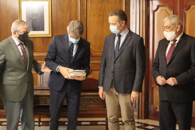 El grupo parlamentario liberal destaca el aumento delas partidas contra la COVID y la cobertura social en el presupuesto regional - 1, Foto 1