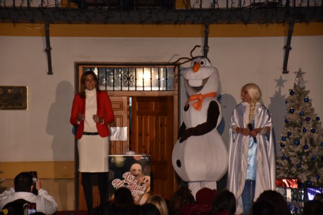 Con el Encendido Oficial de Luces y el ´mapping´ en la fachada del Ayuntamiento, Archena inicia así la Navidad - 1, Foto 1