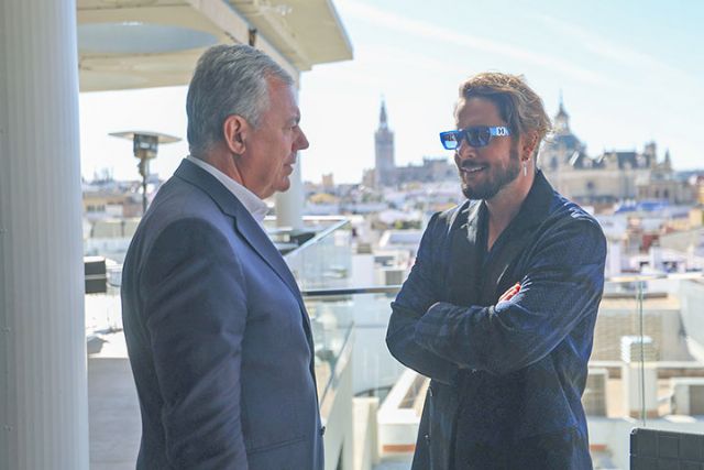 Sevilla. Por su amor a la ciudad y porque se siente como en casa, el día de San Fernando del 2024 será Hijo Adoptivo de Sevilla - 1, Foto 1