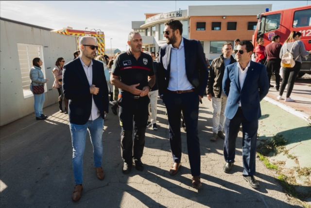 El vicepresidente y consejero de Interior, Emergencias y Ordenación del Territorio participa en la IX campaña Intercambio de Ilusiones - 2, Foto 2