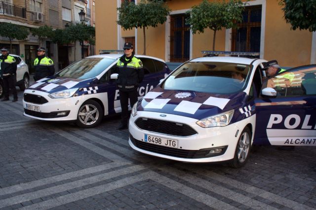 Hoy han sido presentados dos nuevos coches policiales, que se unen a la reciente adquisición de dos motos para la Policía Local de Alcantarilla - 3, Foto 3