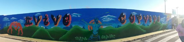 La Oficina Municipal del Grafiti realiza un nuevo mural en Corvera con ayuda de usuarios de Assido - 1, Foto 1